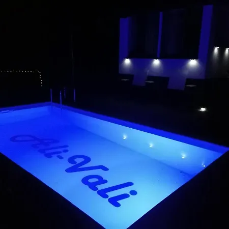 Vikendica Ali Vali Villa
